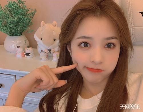 抖音网红美女2021,网络红人的崛起之路
